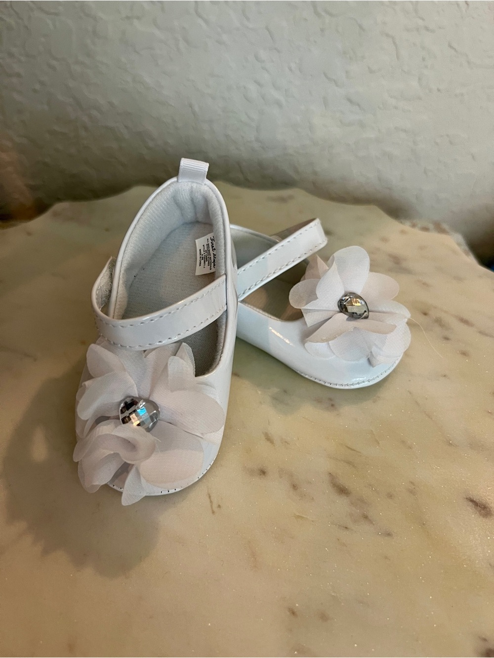 Baby Girls White Floral Mary Jane Shoes with Gem Accent 6-9months